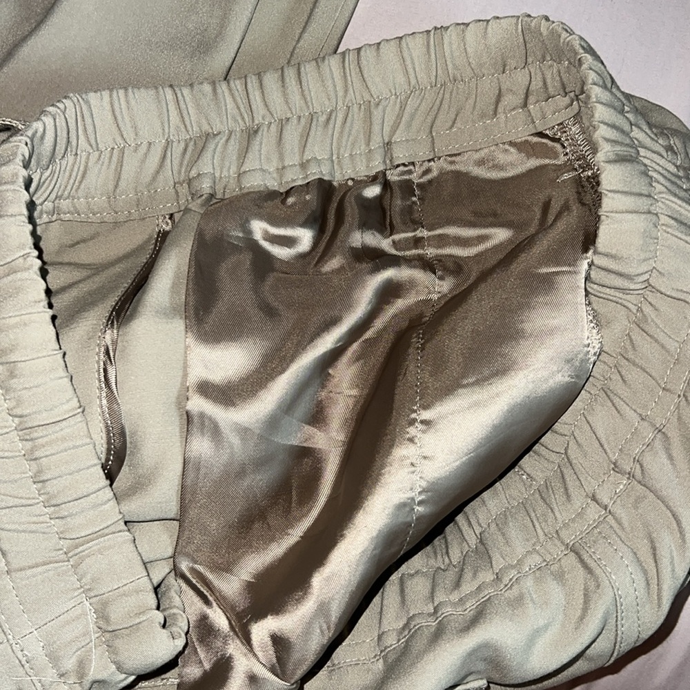 Reiss - Picture 7 of 10